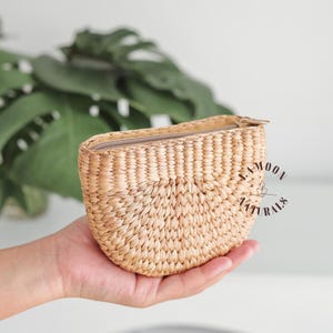 Handmade straw wallet – mini women's purse – perfect gift for her
