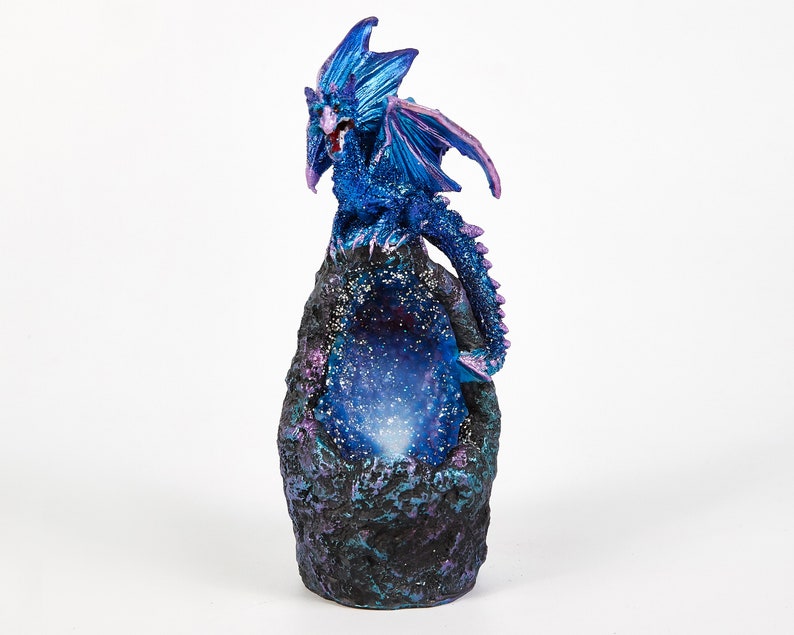 Decor Blue LED Illuminated Dragon and Cave Ornament Mythical Dungeons /& Dragons Sculpture