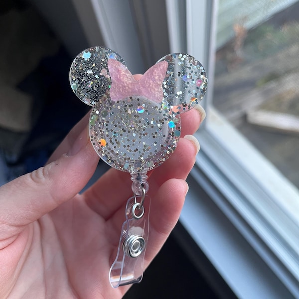 Carrete de insignia con purpurina de Minnie Mouse, pinza de cocodrilo retráctil, Disney, regalo para enfermera, maestra, doctora