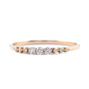 Echter Diamant Zierlicher Ring, Solider 14K Gelbgold Ring, Minimalistischer Stapelring, Dünner Bandring, Geschenk für Sie
