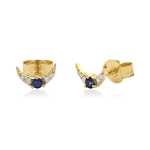 Pendientes Luna Celestial de Oro de 14K: Pendientes de botón con zafiros y diamantes pavé