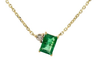 Stokbrood smaragdgroene diamanten ketting: 14 kt massief gouden sieraden met groene stenen