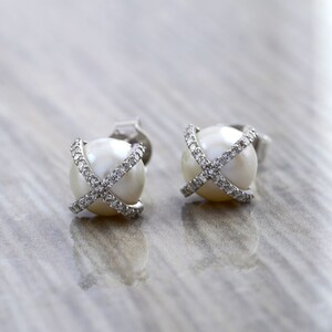 Caged Pearl Stud Earrings | SI Clarity G-H Color Diamonds | Solid 14K Yellow Gold Criss-Cross Stud Earring | Valentine&#39;s Stud Pair Earrings