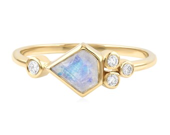 Solid 14K Yellow Gold Natural Shield Cut Rainbow Moonstone & Diamond Bezel Set Ring