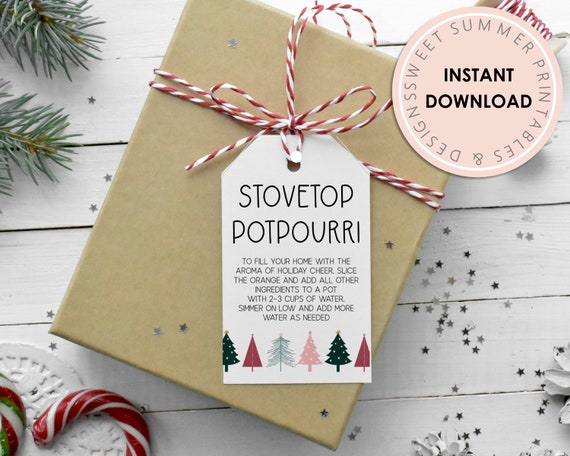 Stovetop Christmas Potpourri (+FREE Printable Tags!)