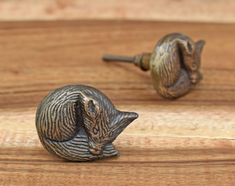 Set of Sleeping Fox Antique Brass Cabinet Drawer Knob and Pull, Animal Kitchen Cabinet Knobs, Woodland Dresser Drawer Pulls