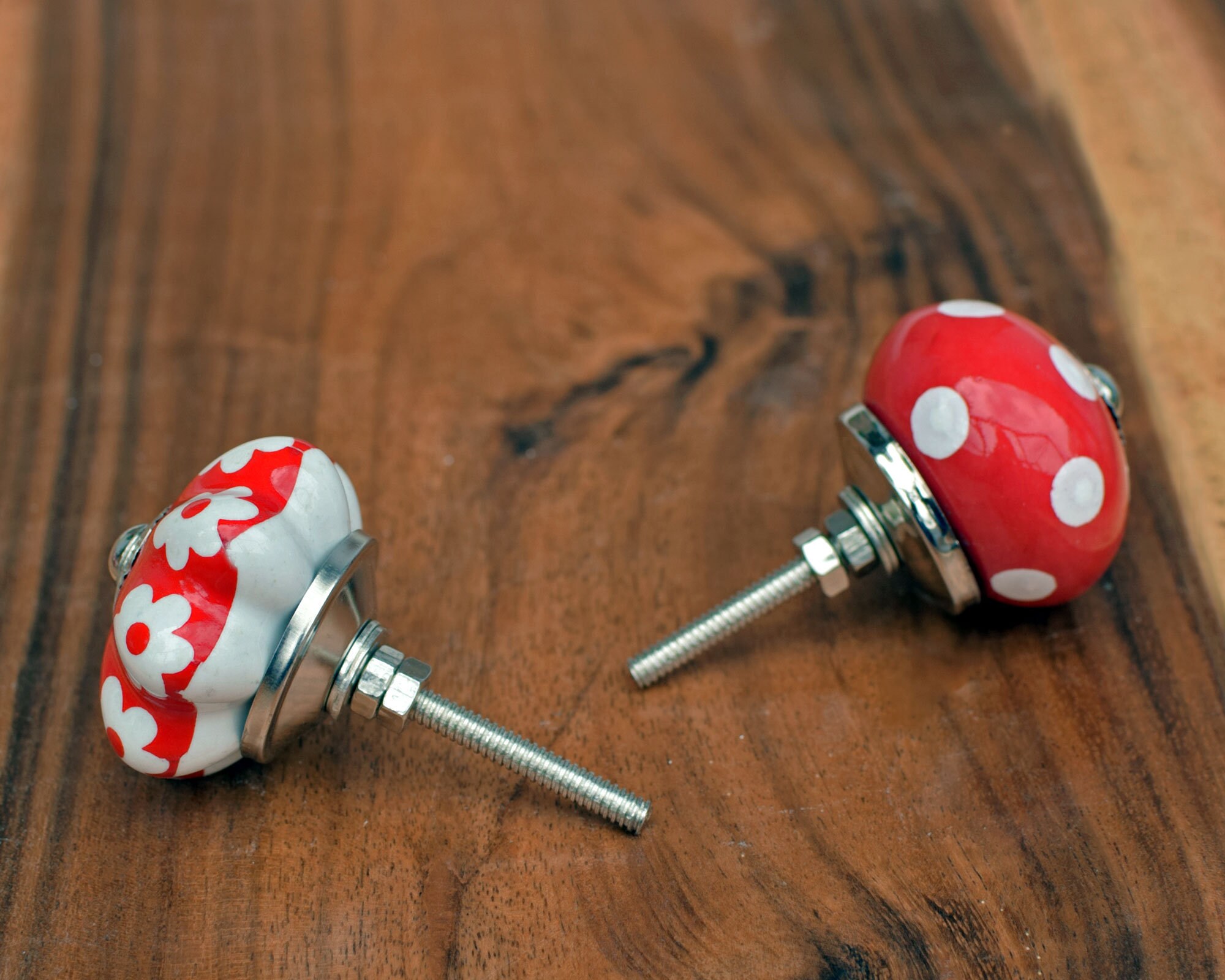 Surtidos de cajones de cajones de gabinete de cerámica roja y | Etsy