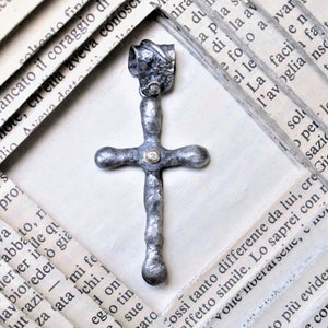 Pendant rustic Cross silver gold diamond, religious pendant man, charm oxidized silver precious gem, pendant gold insert