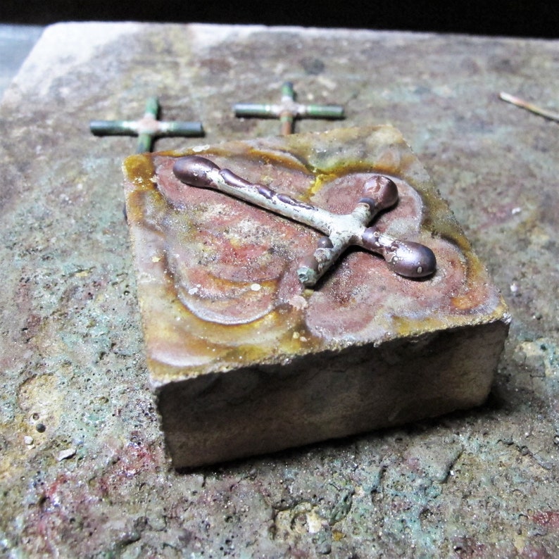 Game of Thrones pendant silver sword cross