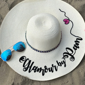 Personalized floppy hat - Vinyl Personalized sun hat - Floppy hat- Floppy beach hat- Honeymoon hat - Bride gift - Pom Pom Sunhat Gift