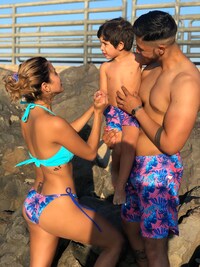 Tropical Family Matching Swimsuits – Coordinated Swimwear for Mom, Dad, Kids, and Babies – Perfect for Beach Days and Pool Fun!