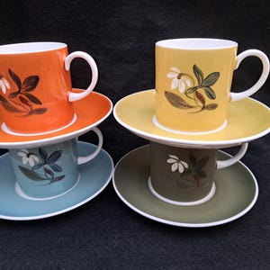 Vintage Susie Cooper Wedgwood Flower Motif coffee set of four. Bone china. Wedgwood. Snowdrops