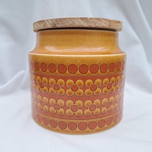 Vintage Hornsea Saffron storage caddy. John Clappison 1970s. Original lid.