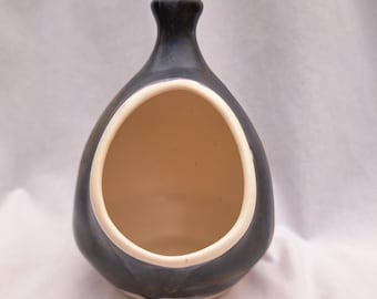 Salero antiguo de cerámica de Aviemore. Cerámica escocesa. Acabado liso. Esmalte azul-marrón.