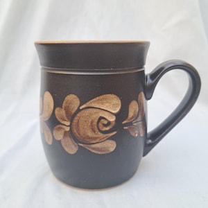 Denby Bakewell mug. Ceramic coffee mug. 1980s English pottery. Floral motif