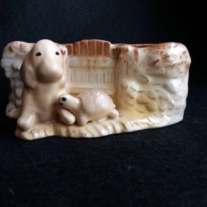 RARE vintage Hornsea FAUNA posy vase or planter. dog and tortoise by a gate in a stone wall.red clay 1949 -1952. English ceramics post war.