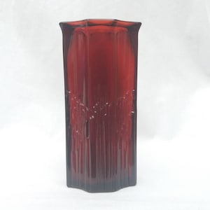 Vintage Avon Ruby glass posy vase. Art nouveau inspired. red glass. moulded glass. 1970s home.