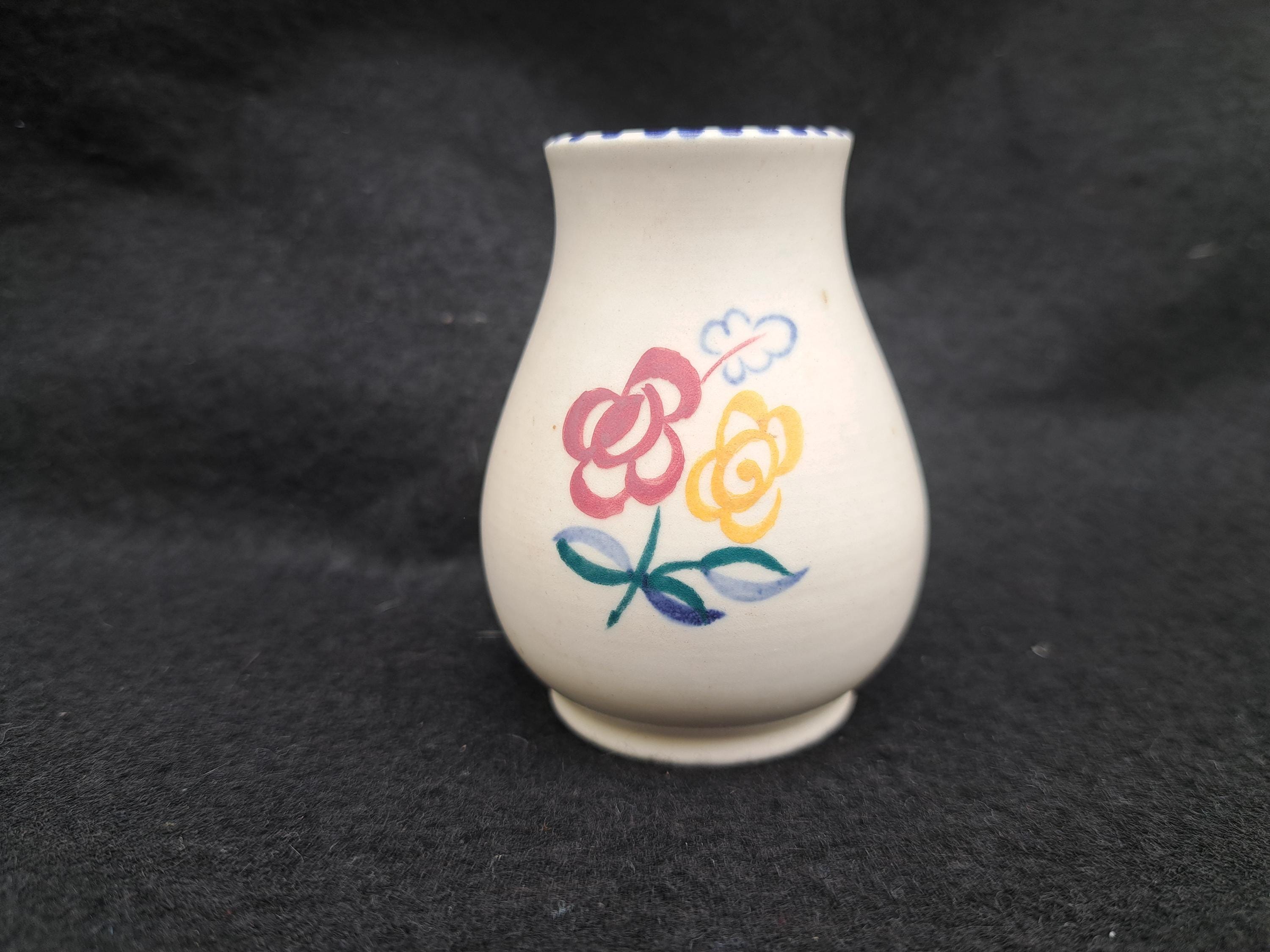 Vintage Poole Pottery Vase. Traditional Ware Pattern 332 1952