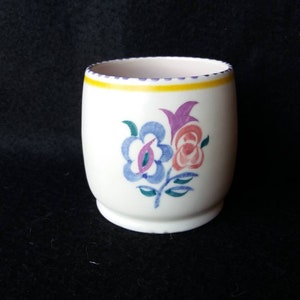 Vaso vintage in ceramica Poole. Modello KG 1957 - 1959. Truda Carter. pittrice Jacqueline Way. motivo floreale. Anni 1950