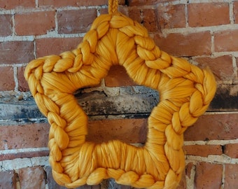Star Shaped Chunky Knit Wreath, Wool Wall Hanging, Home Decor, Various Colours