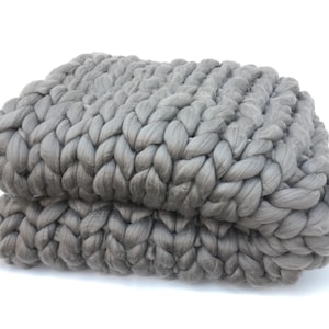 Chunky Knit Acrylic Blankets, Hand Made to Order, Various Colours Giant Knit Throw, 100% Vegan image 4