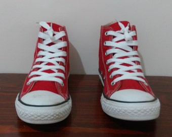 size 7 red converse