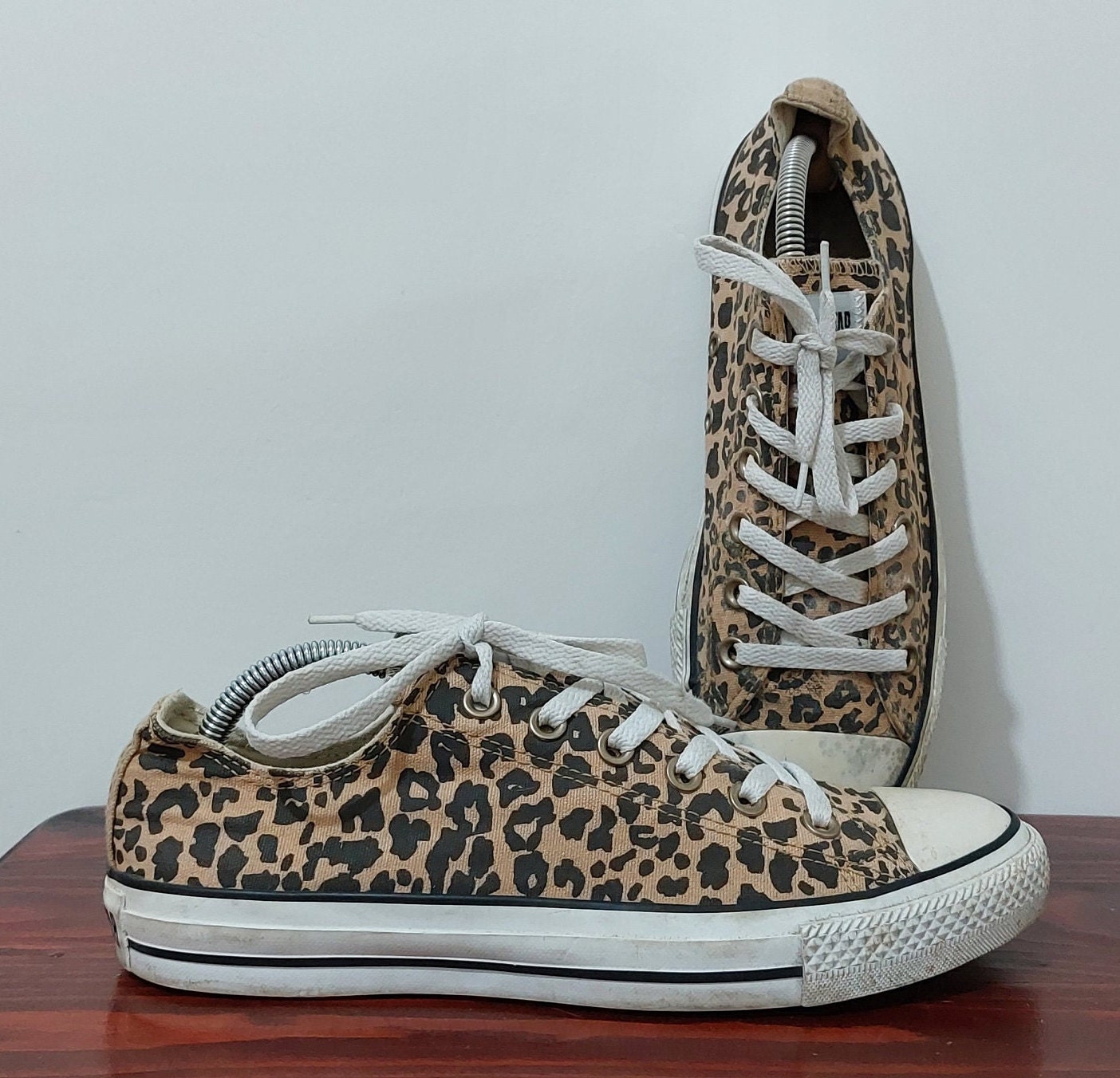 womens converse high tops size 7