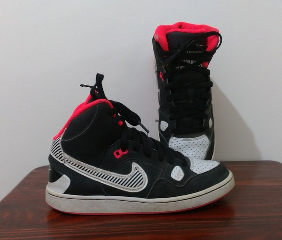 nike retro clothing womens