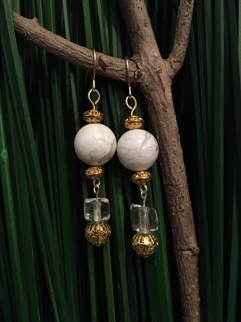 355 White Howlite /& Gold Drop Earrings with Circular TuscanVintage Chandelier Drop Crystals.