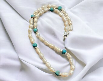 1320. Vintage Freshwater Pearl, Silver, and Turquoise Studded Choker Necklace