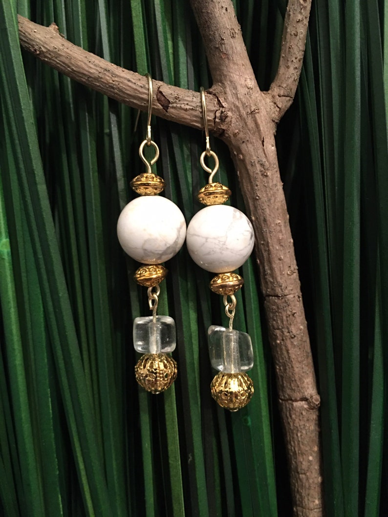 355 White Howlite /& Gold Drop Earrings with Circular TuscanVintage Chandelier Drop Crystals.