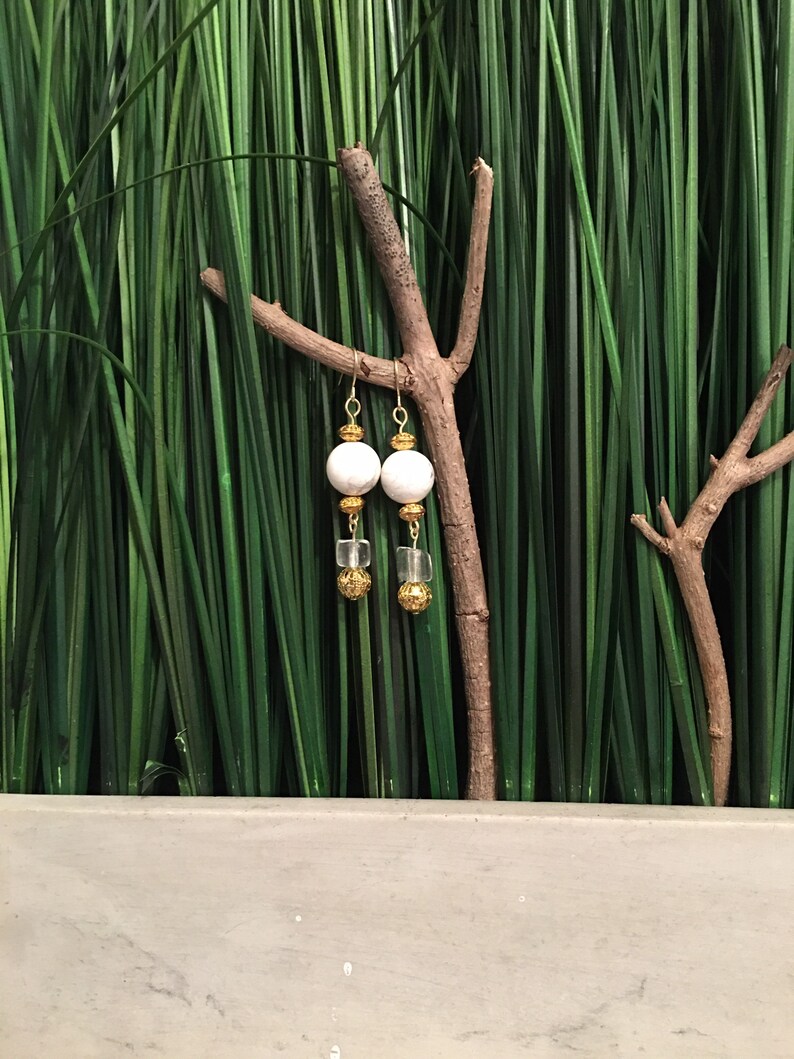 355 White Howlite /& Gold Drop Earrings with Circular TuscanVintage Chandelier Drop Crystals.