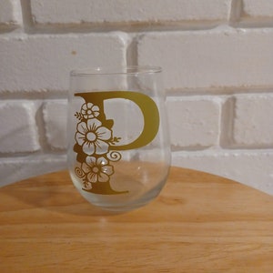 Stemless wine glass monogram