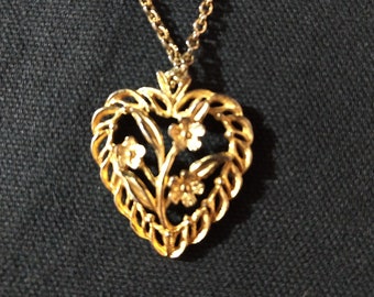 Vintage Mid Century Whiting Davis heart necklace with flowers gold tone pendant and chain necklace
