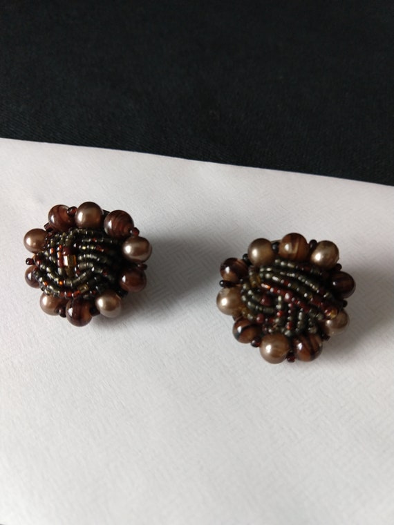 Mid Century earrings, brown, beaded, clip-ons, ne… - image 4