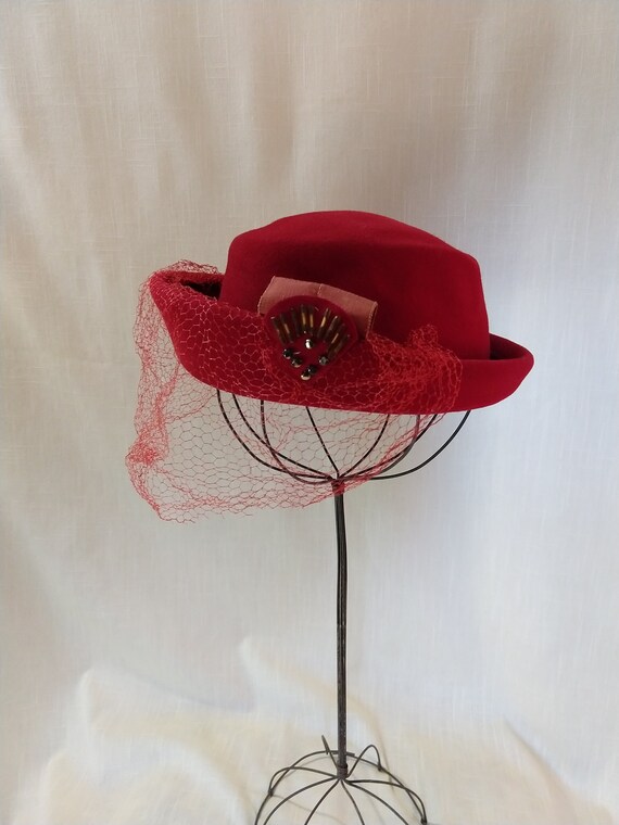 40's classic hat, red wool hat, 40's hat with veil