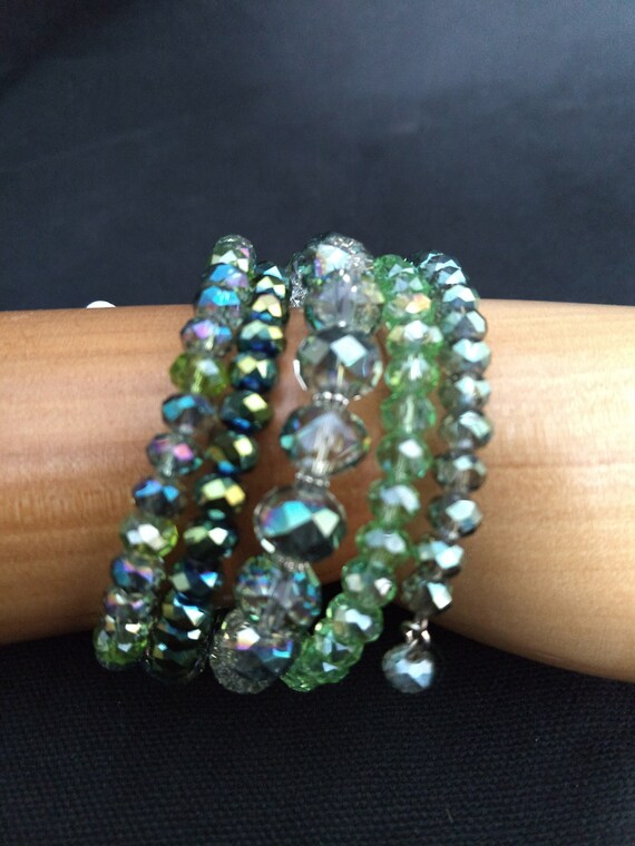 Vintage spiral beaded bracelet shiny blues greens… - image 3