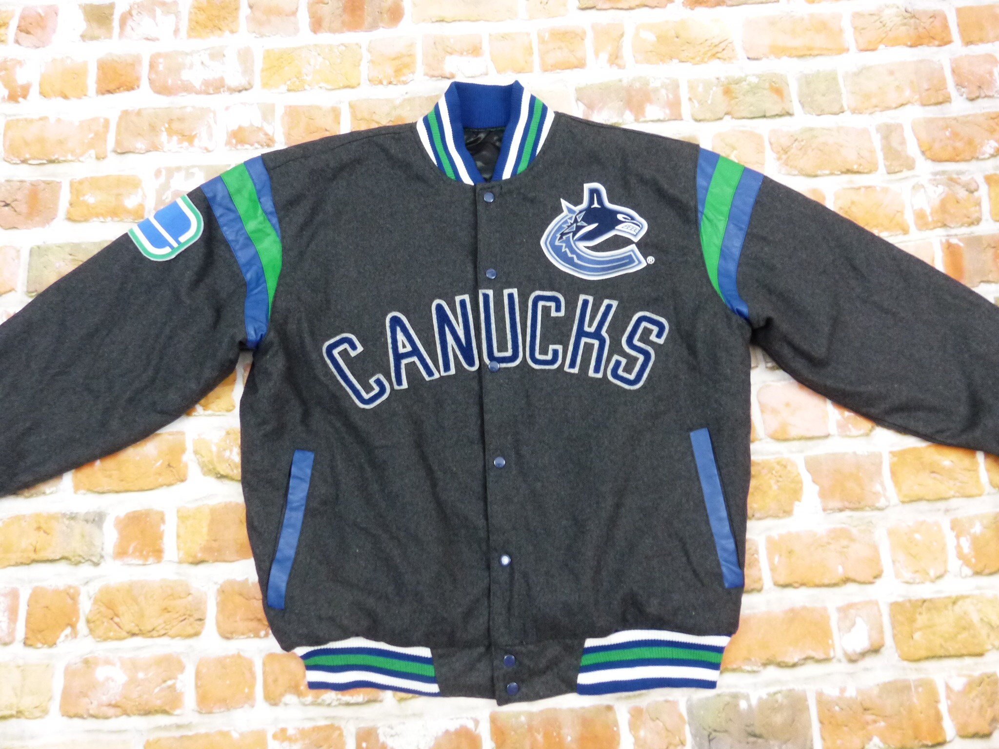 Vancouver shop canucks jackets