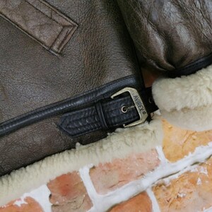 Giacca in pelle di pecora vintage pilota B3 AVIREX USA in pelle di agnello marrone casual immagine 4