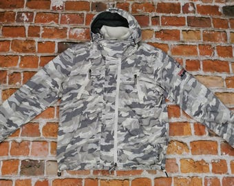 Chaqueta de snowboard de invierno Superdry Snow Camo Vintage camuflaje informal para esquí