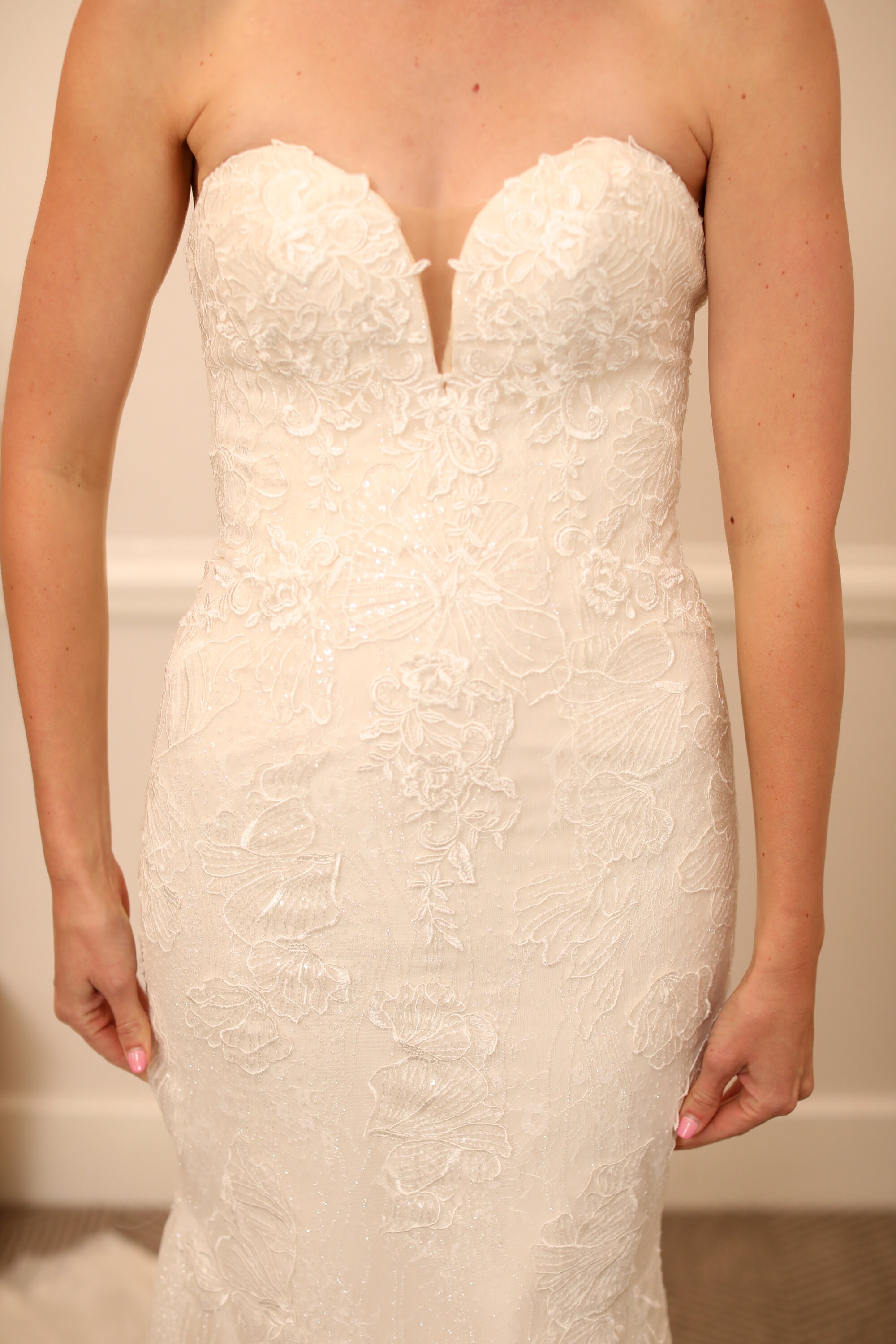 Stunning Champagne Sparkly Lace Strapless Fishtail Fit and Flare ...