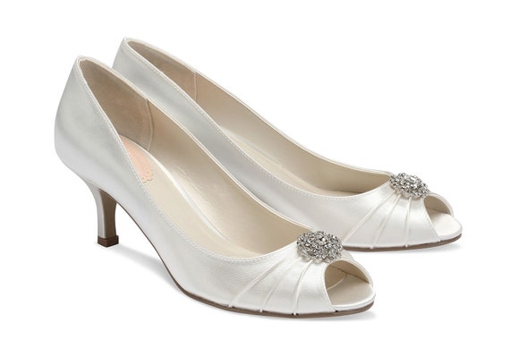 ivory kitten heel wedding shoes uk