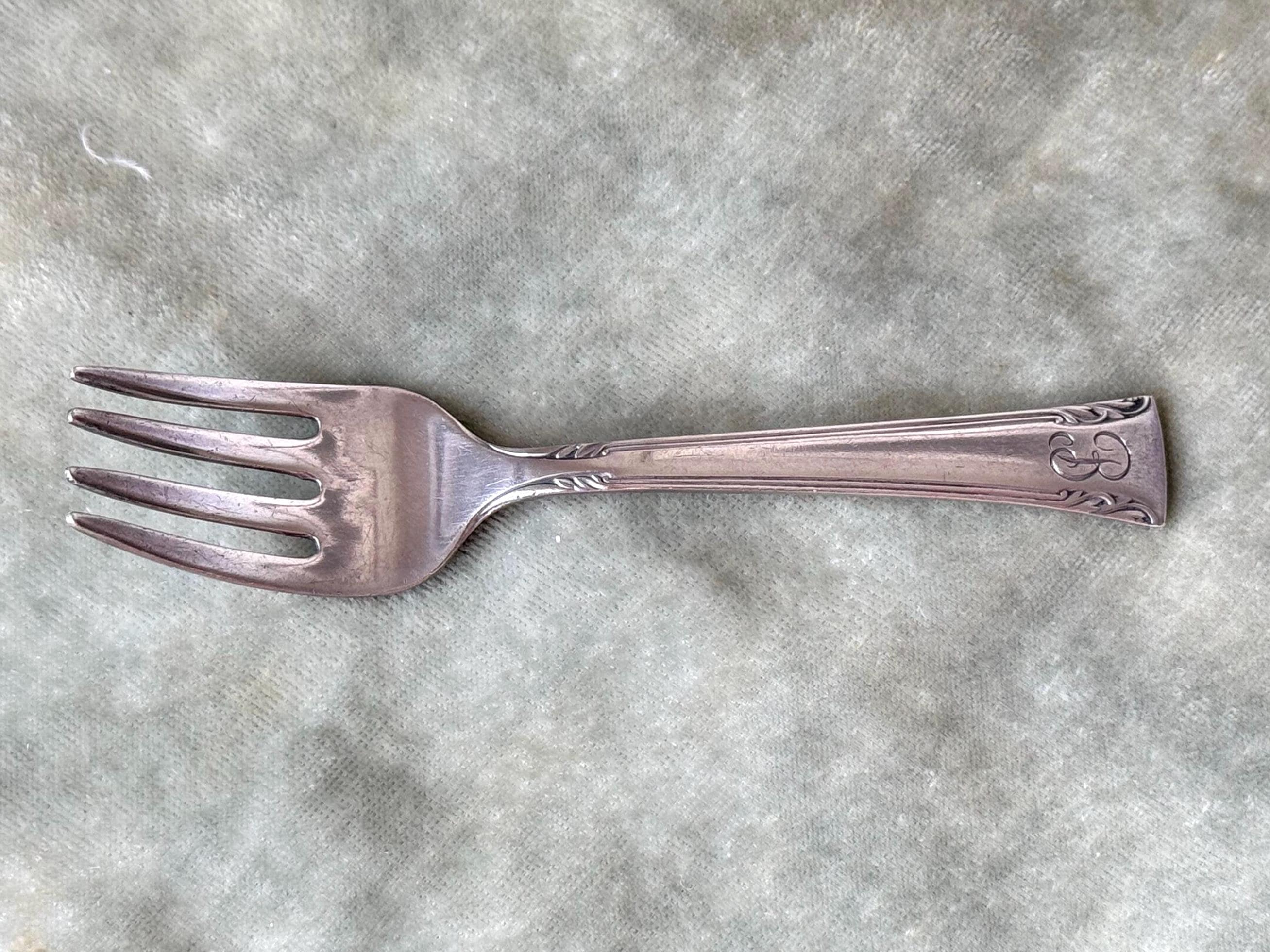 Sterling Silver Baby Fork 1940 Serenity Pattern by International Sterling Baby Utensils and Baby Shower Gifts Sterling Child Flatware SI2124