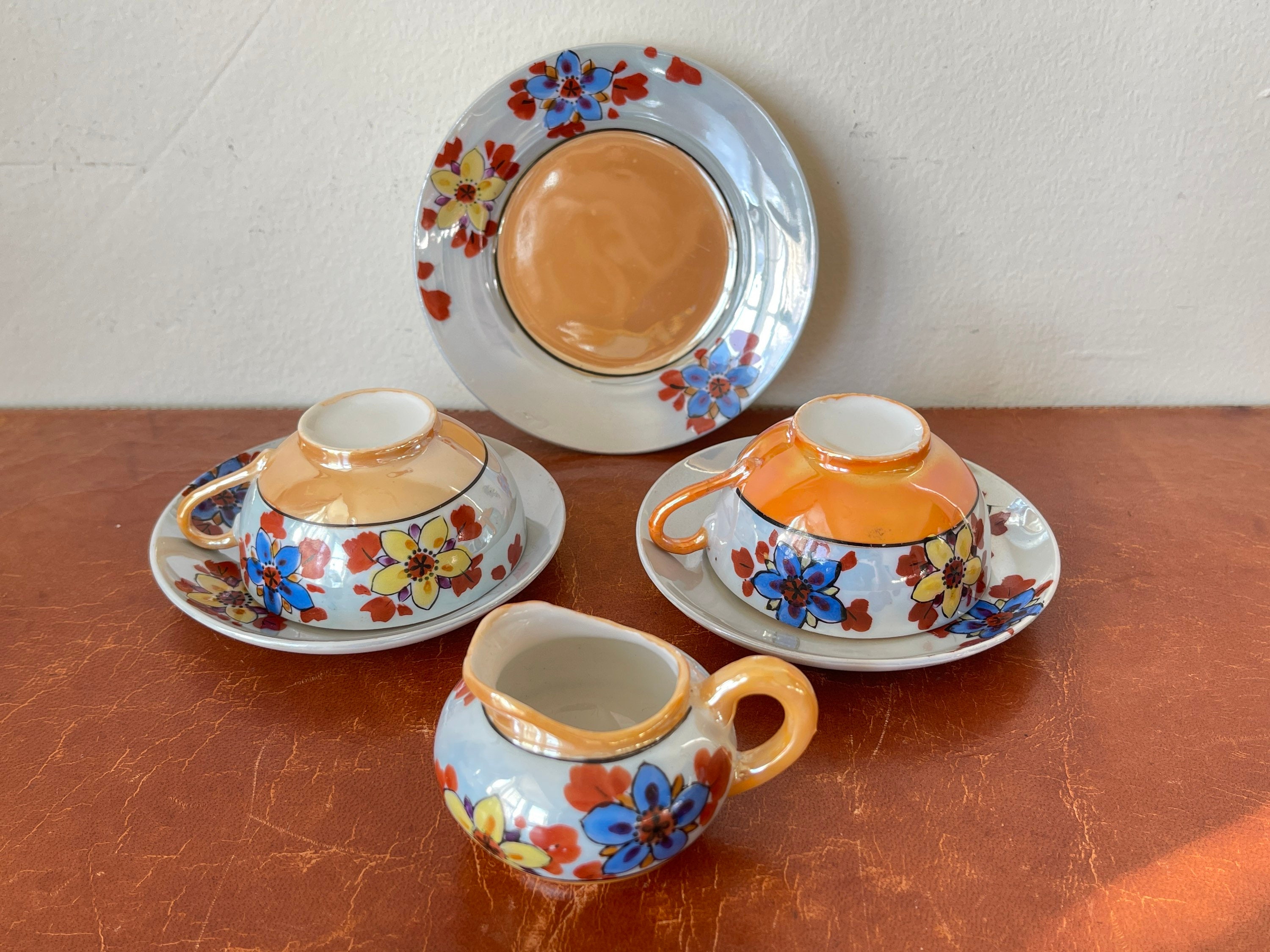 Vintage Japanese Porcelain Lusterware Tea Cups 6 Piece Vintage Japanese Porcelain Lusterware Tea Cups 6 Piece