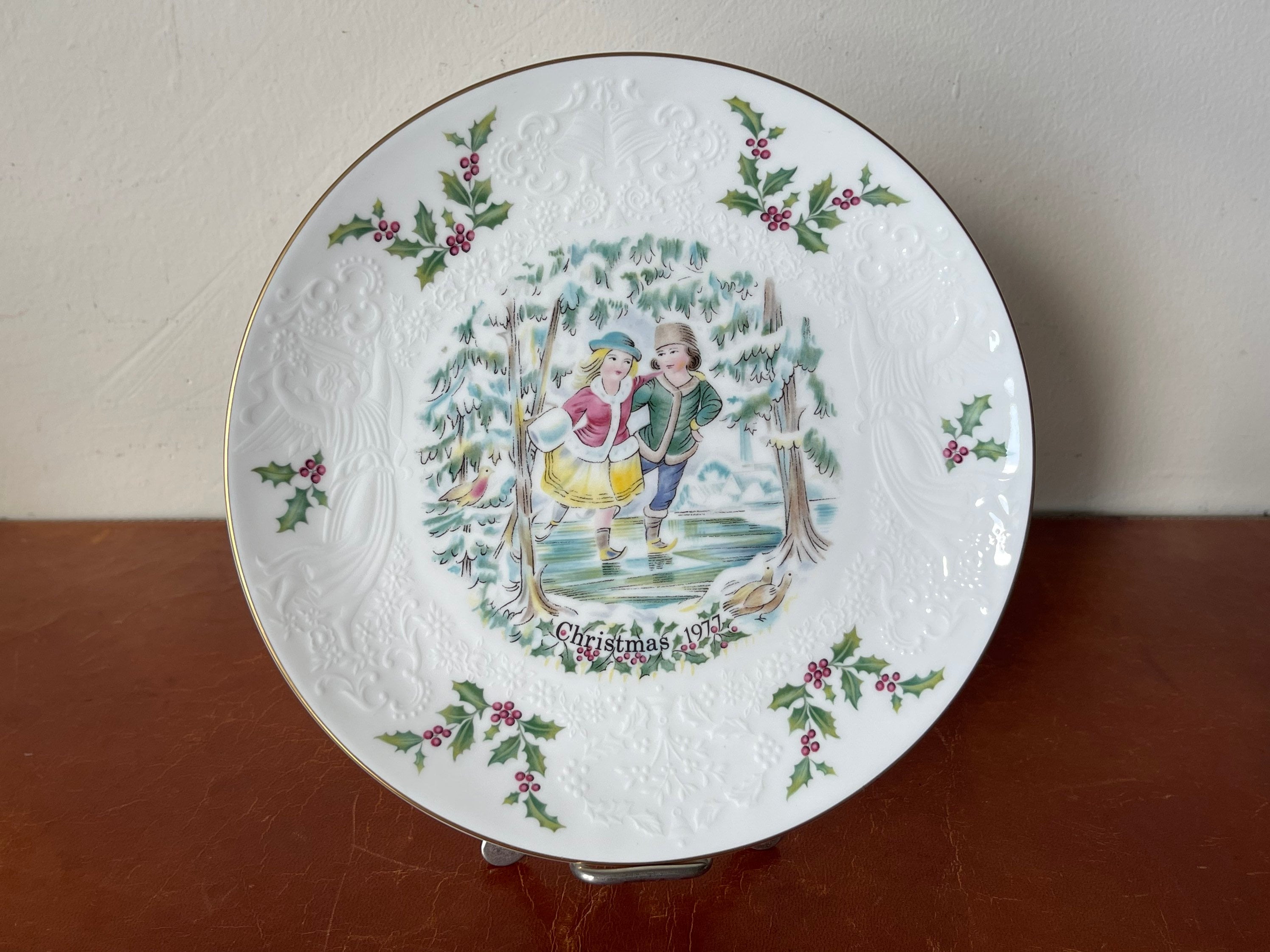Royal doulton christmas plate 1977 sale