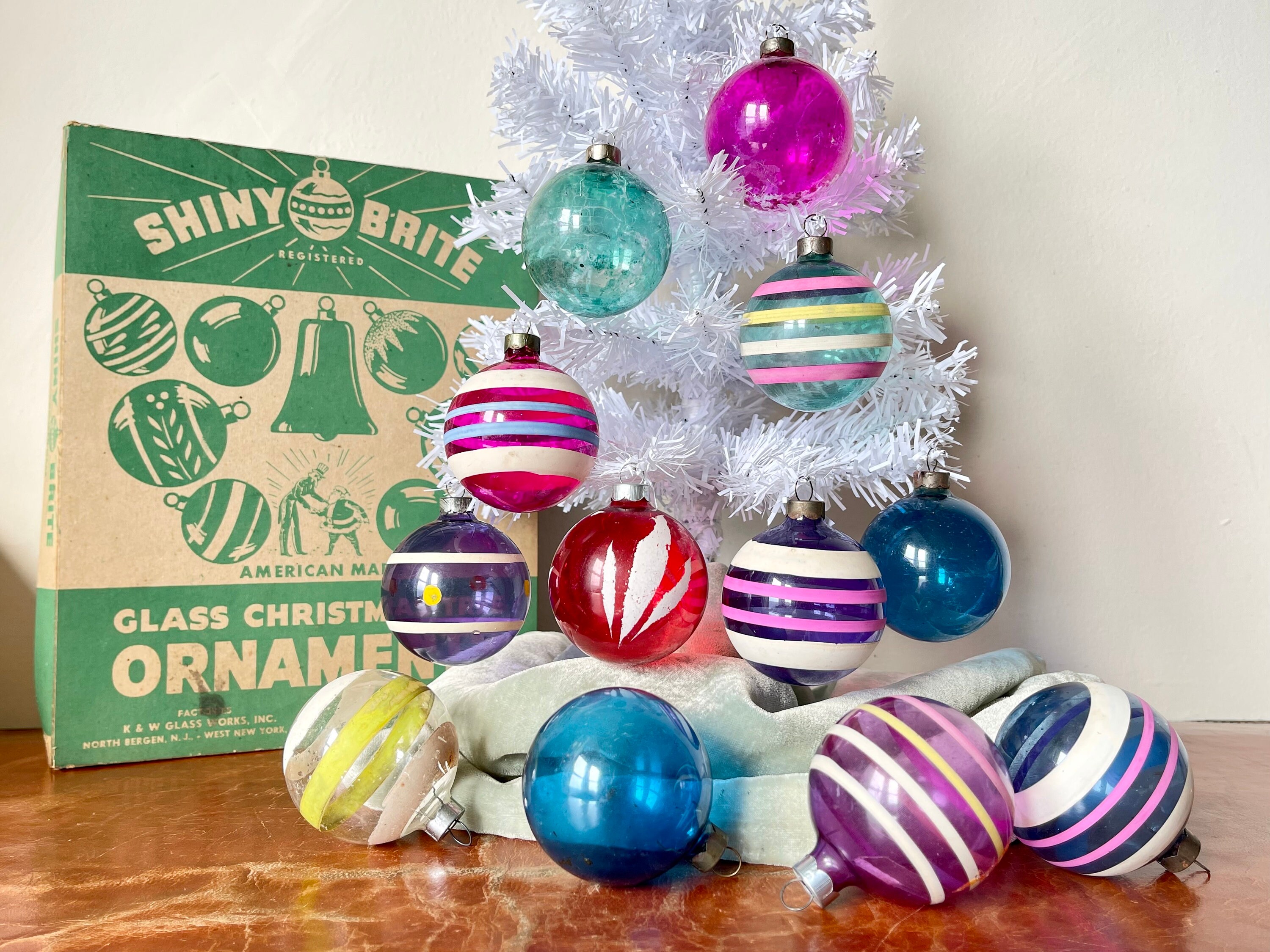 Vintage Shiny Brite WW2 Unsilvered Ornaments Set of 12 Rare Vintage Shiny Brite WW2 Unsilvered Ornaments Set of 12 Rare