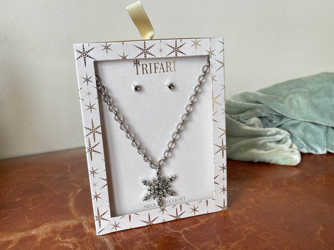 Trifari Snowflake Necklace and Earring Set Christmas Box Set Smokey Topaz  Beads and Stones CJ838