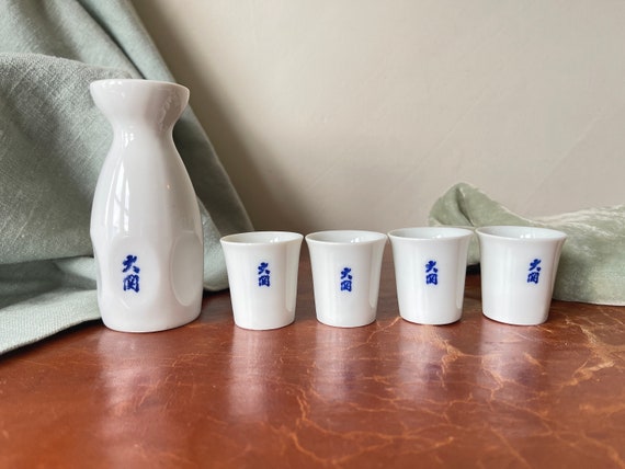 Organic Shaped Glass Sake Cup 2.5 Fl Oz (Set Of 6) - MTC Kitchen
