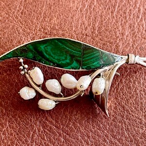 Vintage 1940’s Pearl Malachite Lily of the Valley Brooch Pin Silver with Natural Pearls and Lapidary Malachite CJ903