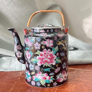 Vintage Chinese Mille Fleur Tea Pot Hand Painted Enameled Porcelain with 1000 Flower Pattern and Rattan Handle Jingdezhen China PC3883